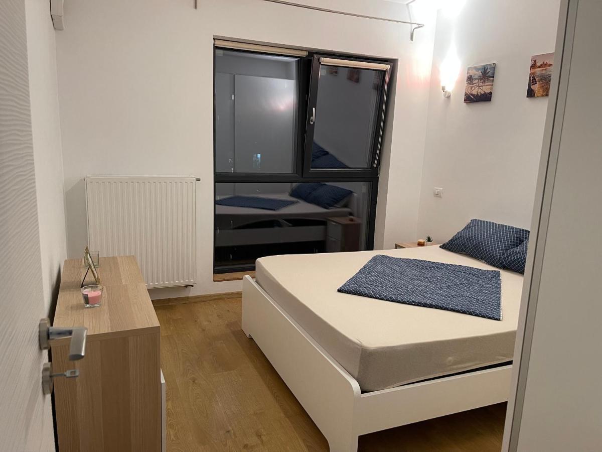 Gold Luxury Apartment Close To Presidential Palace Bukares Bagian luar foto